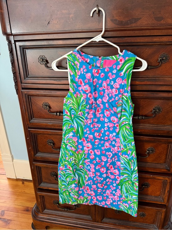 Lilly Pulitzer Dresses & Skirts - Lilly Pulitzer Blue Shift Dress with Pink Floral and Green Leaf Print